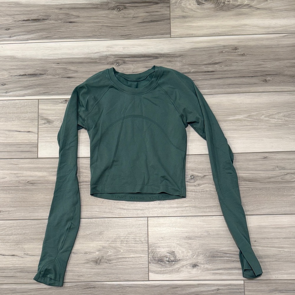 Swiftly Tech Cropped Long-Sleeve
Shirt 2.0